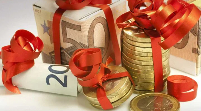 Κοινωνικό μέρισμα έως 900 ευρώ τα Χριστούγεννα – Ποιοι θα τα λάβουν σίγουρα