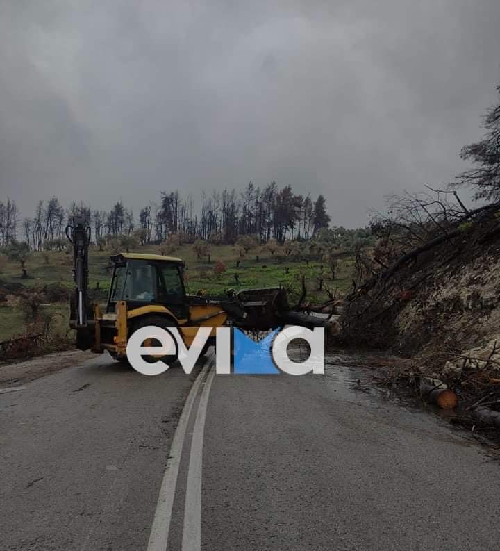 Κακοκαιρία: Μεγάλη προσοχή στους οδηγούς που κινούνται προς Β. Εύβοια – Έχουν σημειωθεί καταπτώσεις βράχων