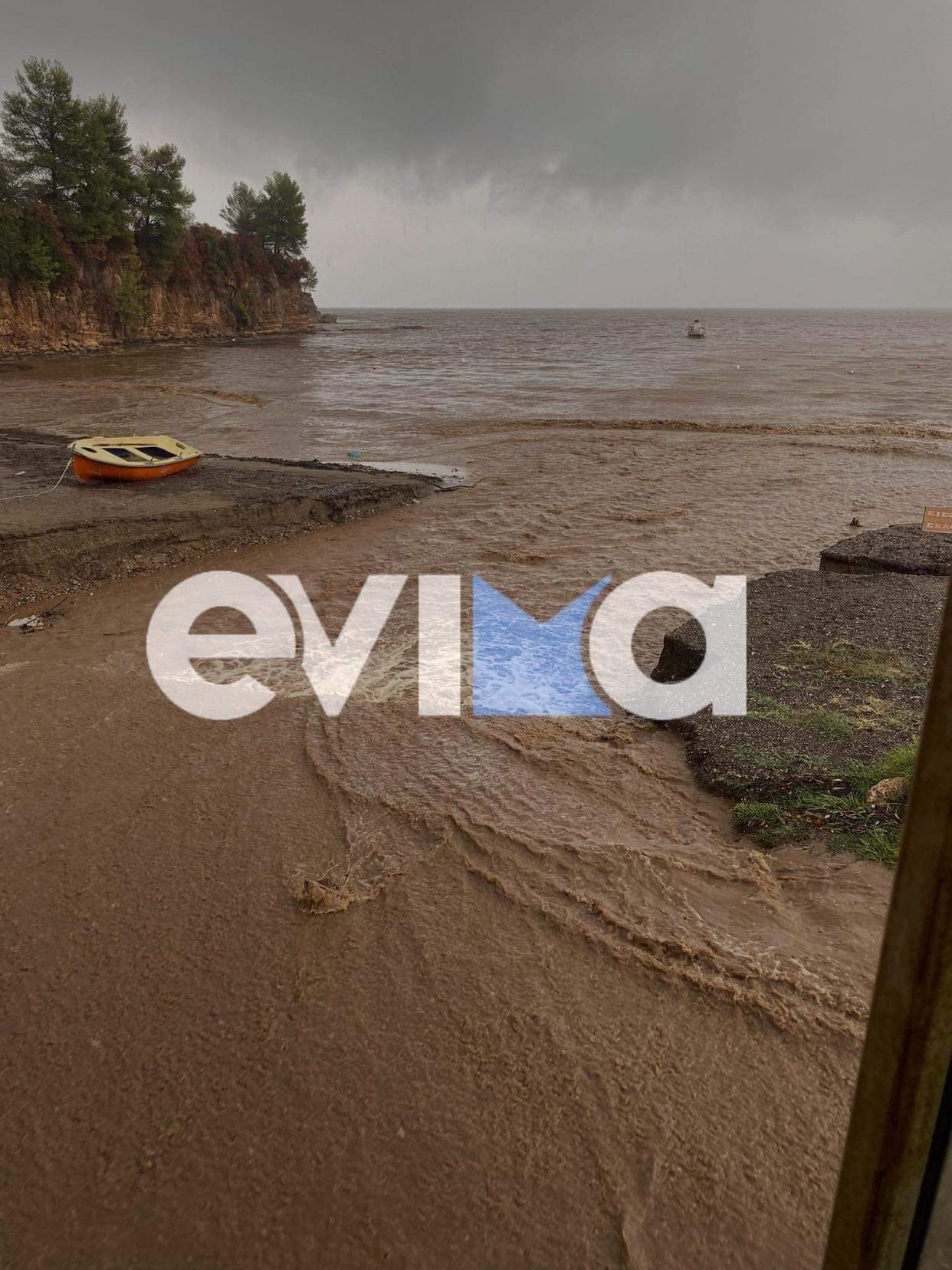 Εύβοια – Meteo: Συνεχίζεται η κακοκαιρία «Αθηνά» και τη Δευτέρα -Ερχονται ισχυρές καταιγίδες και χαλάζι