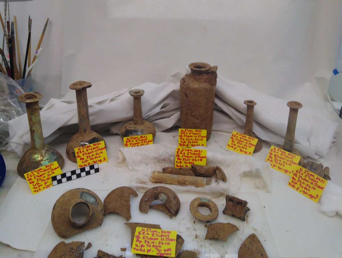 Νότια Εύβοια: Εντοπισμός αρχαίου τάφου στα Νέα Στύρα – Εντυπωσιακά ευρήματα