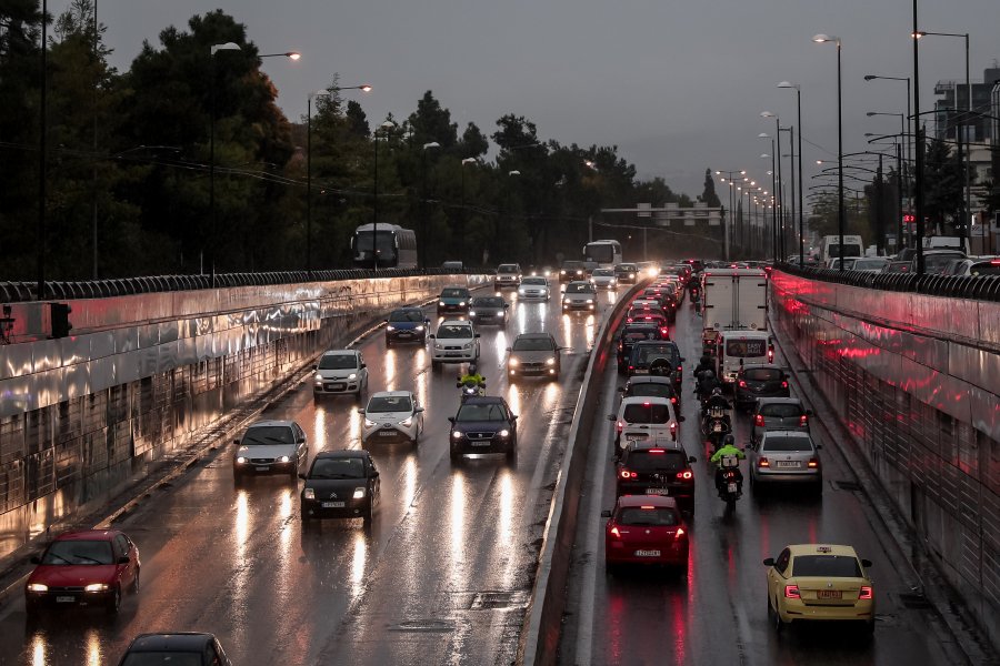 Στο τραπέζι διόδια στο κέντρο της Αθήνας