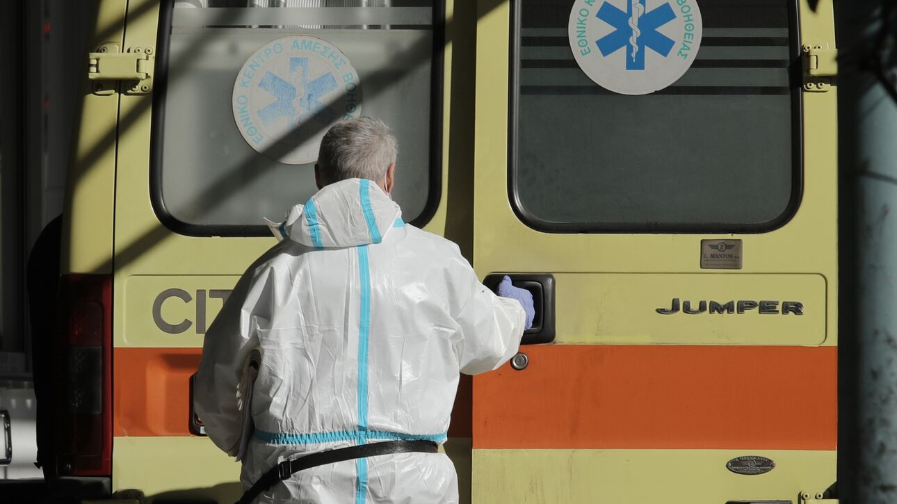 Κορoνοϊός: Στο νοσοκομείο μητέρα με το 20 ημερών βρέφος της