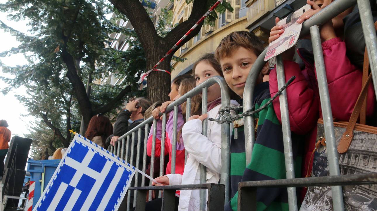 Βασιλακόπουλος: Παρελάσεις να γίνουν αλλά μόνο με εμβολιασμένους – Οι μαθητές πρέπει να φορούν μάσκες