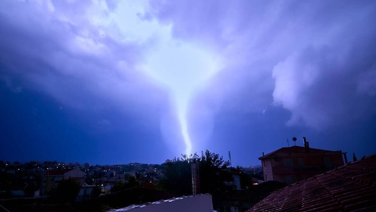 Έκτακτο δελτίο επικίνδυνων φαινομένων για ισχυρές βροχές και καταιγίδες στην Εύβοια