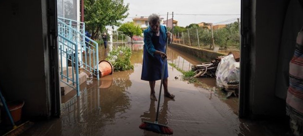 Αρνιακός στο evima.gr: Κάνω έκκληση στους κατοίκους της Β. Εύβοιας να εγκαταλείψουν τα σπίτια τους