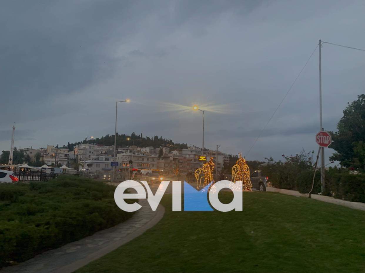 Καιρός ΤΩΡΑ: Βροχές και καταιγίδες στην Εύβοια