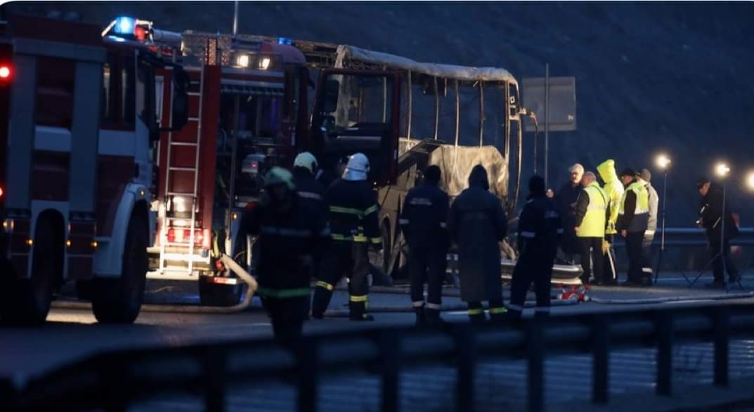 Τραγωδία στη Βουλγαρία: 45 άνθρωποι κάηκαν σε λεωφορείο που έπιασε φωτιά – Νεκρά 12 παιδιά