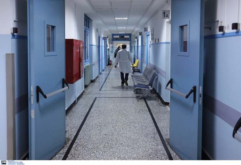 Β. Ελλάδα: «Γεμίζουν» επικίνδυνα οι εισαγωγές στις ΜΕΘ των νοσοκομείων