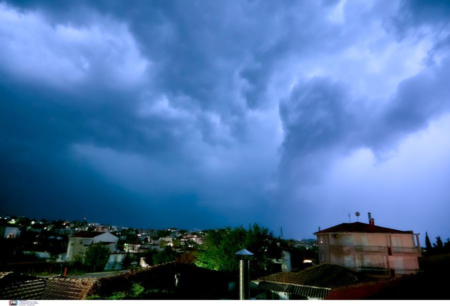 Έκτακτο δελτίο ΕΜΥ: Προ των πυλών ισχυρές καταιγίδες στην Εύβοια – Τι να προσέξουν οι πολίτες
