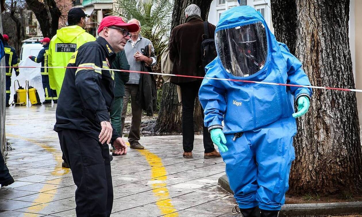 Επιχείρηση της ΕΜΑΚ για ύποπτους φακέλους στο κέντρο της Αθήνας