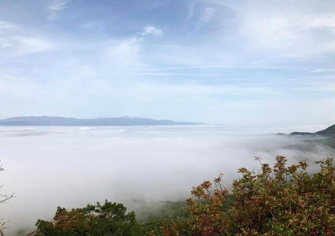 Καιρός: Νεφώσεις, ομίχλη και ατμοσφαιρική σκόνη σήμερα στην Εύβοια