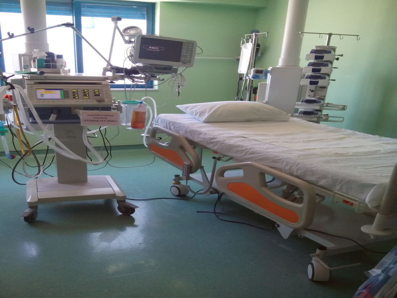 Απίστευτο συμβάν – «Ασθενής με κορονοϊό πέταξε τα σωληνάκια και έφυγε από το Νοσοκομείο»