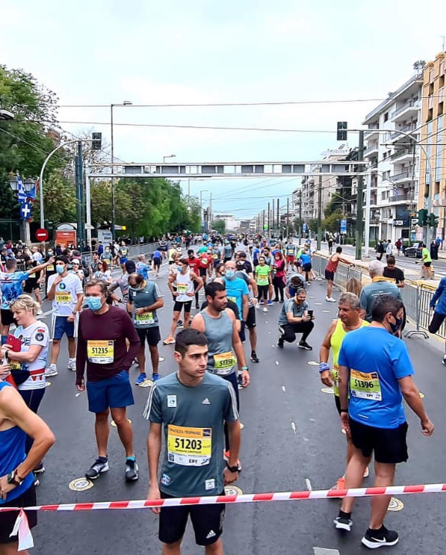 Αυθεντικός Μαραθώνιος Αθήνας: Στο δρόμο 9.800 δρομείς από 83 χώρες -Κλειστό το κέντρο της Αθήνας