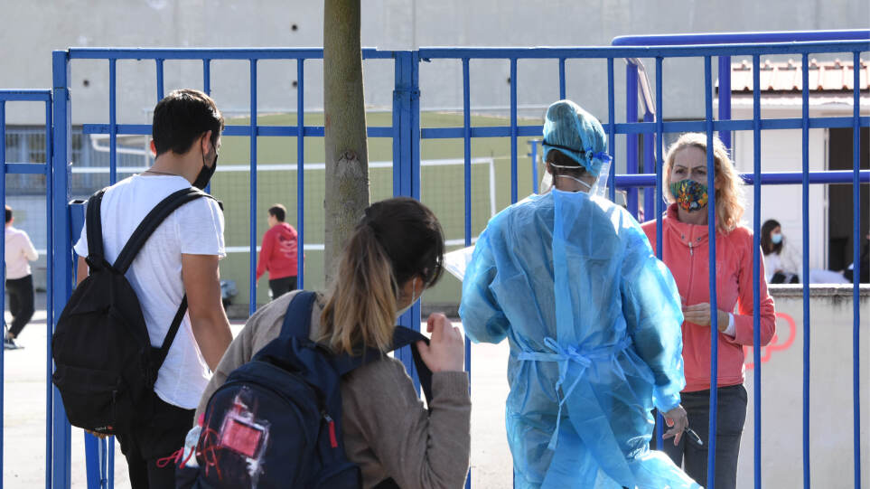Δούνας στο evima.gr: Επτά μαθητές και δύο καθηγητές θετικοί στον ιό