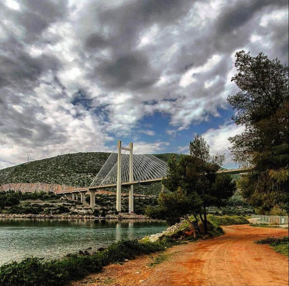 Συννεφιασμένος σήμερα ο καιρός – Που αναμένονται βροχές και καταιγίδες