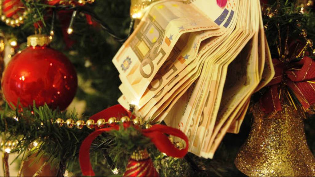 Χωρίς κοινωνικό μέρισμα τα Χριστούγεννα – Πότε πληρώνονται τα 250 ευρώ