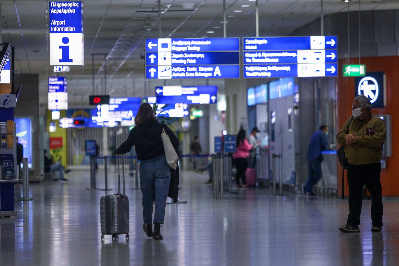 Νέα μέτρα από αύριο: Ταξίδι για Χριστούγεννα στην Ελλάδα μόνο με pcr και rapid για ανεμβολίαστους και εμβολιασμένους