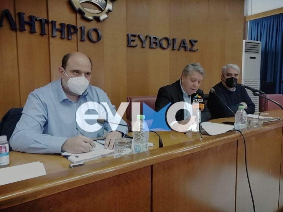 Χαλκίδα ΤΩΡΑ: Στο Επιμελητήριο Εύβοιας ο Χρήστος Τριαντόπουλος – Τι του ζήτησε ο Γιάννης Γεροντίτης (pics)