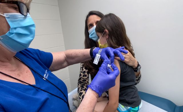 Τζανάκης: Να εμβολιαστούν άμεσα τα παιδία – Έως και 2.000 θάνατοι μέσα στις επόμενες 20 μέρες