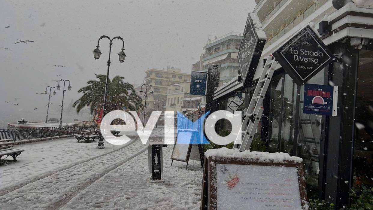 Κακοκαιρία Ελπίς: Σε λευκό κλοιό η Χαλκίδα – Το έστρωσε στην παραλία (pics)