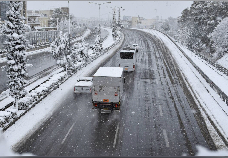 Κακοκαιρία «Ελπίδα»: Αίρεται η απαγόρευση κυκλοφορίας των φορτηγών στην Αθηνών – Λαμίας