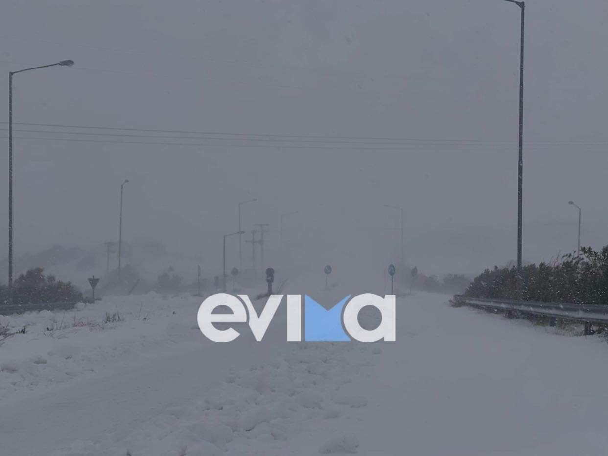 Τι είναι οι χιονοκαταιγίδες: Πώς σχηματίζονται – Γιατί συνοδεύονται από βροντές