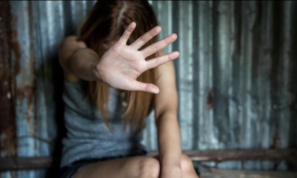 Περιστέρι: 32χρονος βίασε την 14χρονη ετεροθαλή αδερφή της συντρόφου του