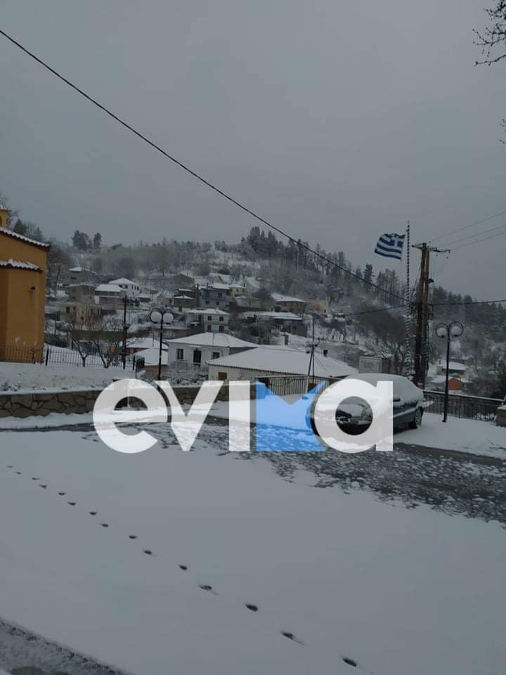 Κακοκαιρία «Ελπίς»: Χιονίζει στην Κερασιά – Περιμένουμε αρκετό χιόνι τις επόμενες ώρες λέει ο πρόεδρος (pics)