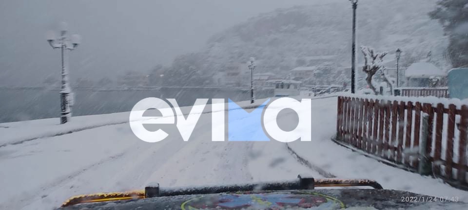 Κακοκαιρία Εύβοια: Ισχυρή χιονόπτωση σε Αλιβέρι και Κάραβο μέχρι το κύμα – Σε συνεχείς περιπολίες η SAR 312 (pics)