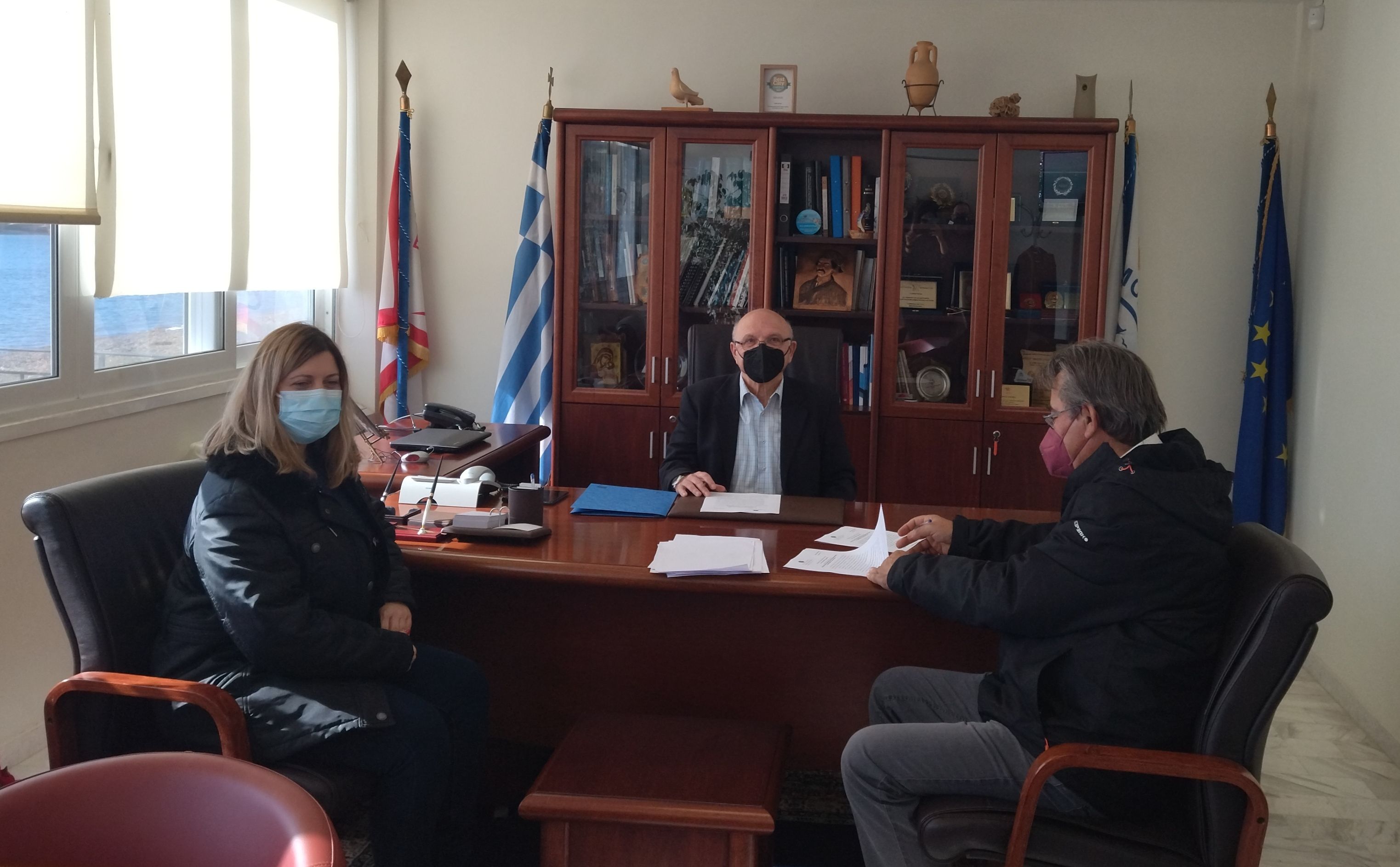 Δήμος Ερέτριας: Υπέγραψε τη σύμβαση για το αποχετευτικό στην Άνω Βάθεια, ο Δημητρόπουλος