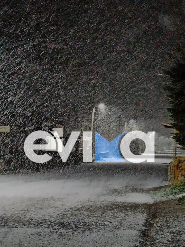Κακοκαιρία Ελπίδα Νο 2 – Δύσκολη νύχτα για την Εύβοια: Ξεκίνησε πυκνή χιονόπτωση στα Κριεζά (pics&vid)