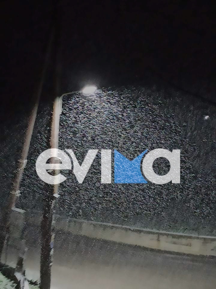 Κακοκαιρία «Ελπίς»: Δύσκολη νύχτα για την Εύβοια – Πυκνή χιονόπτωση σε χωριά του Δήμου Κύμης Αλιβερίου (pics&vid)