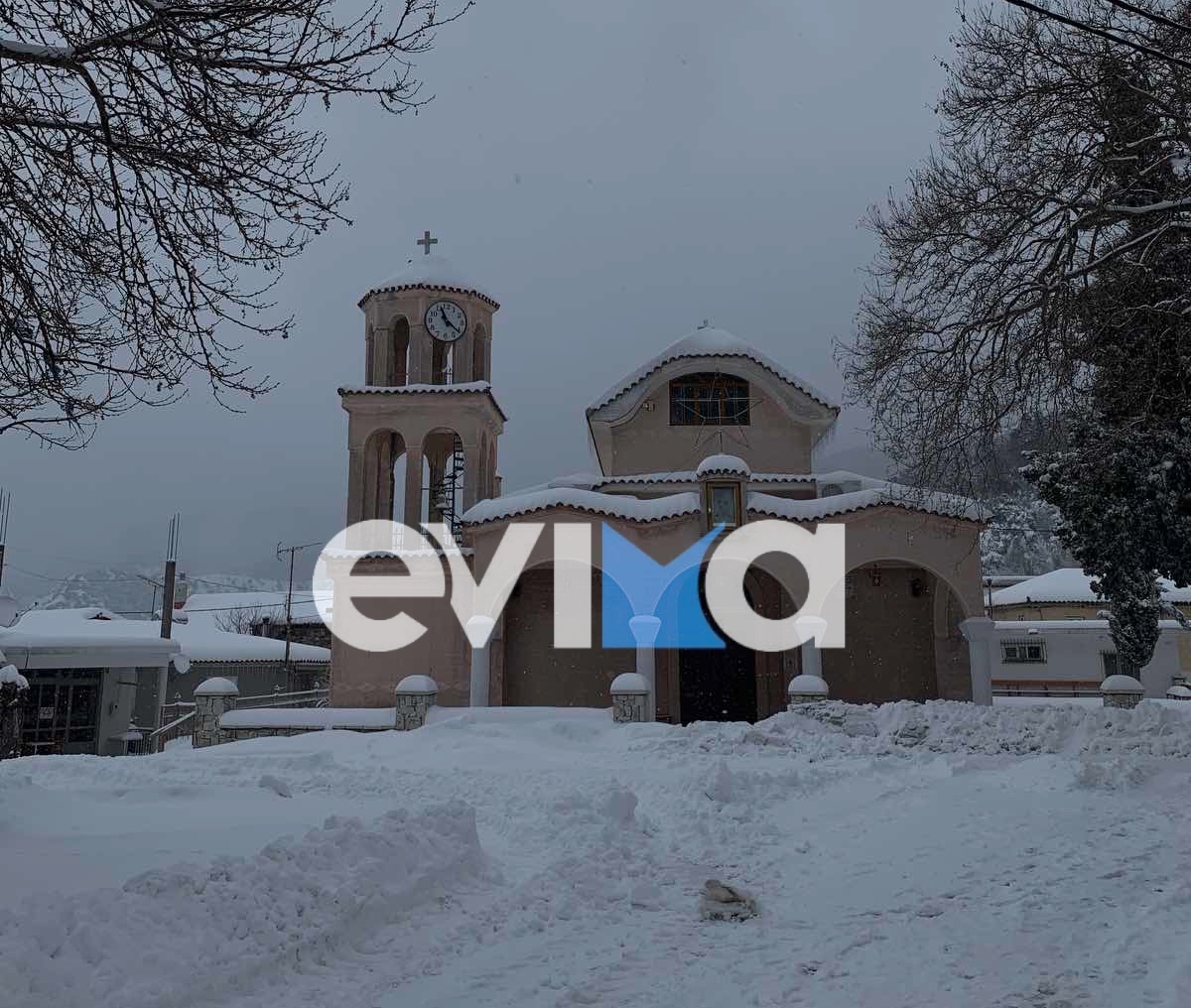 Κακοκαιρία Ελπίς: Στα λευκά ντύθηκε και η Κοινότητα των Στροπώνων (vid)