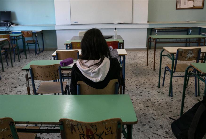 Άνοιγμα Σχολείων: Βρέθηκαν 14.000 κρούσματα από τα self test σε μαθητές-καθηγητές