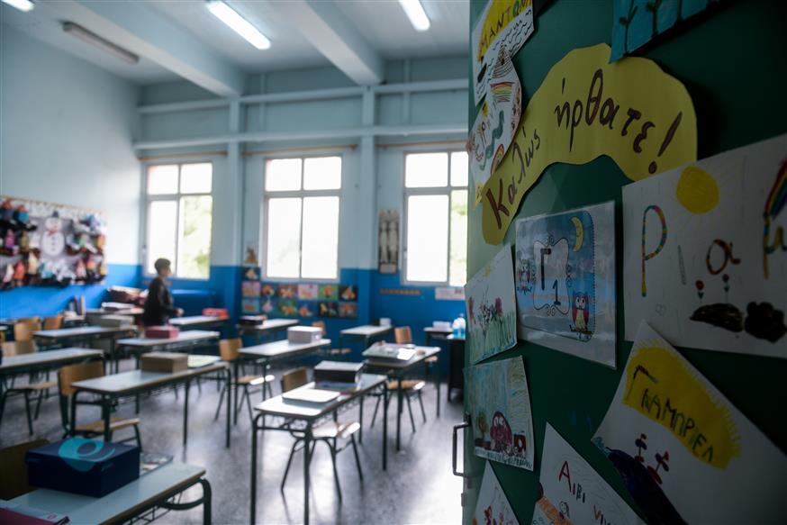 Ρεπορτάζ evima.gr: Επιστροφή στα σχολεία… με απουσίες – Κραυγή αγωνίας από γονείς και εκπαιδευτικούς