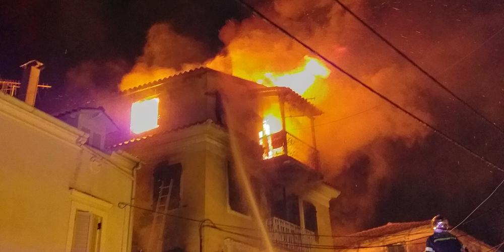 Τραγωδία: Μητέρα και τα δύο της παιδιά πέθαναν μετά από φωτιά στο σπίτι τους