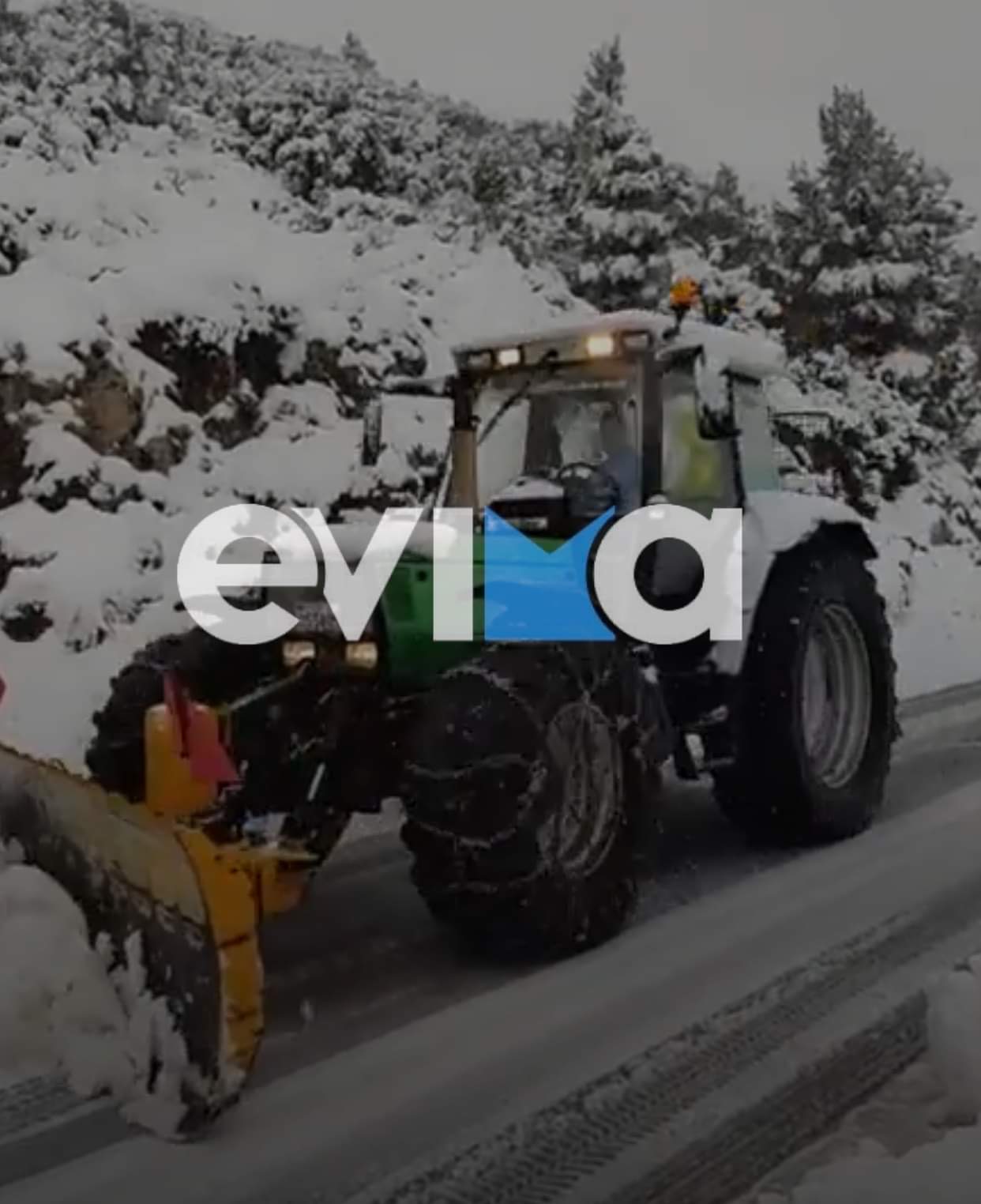 Εύβοια: Σφοδρή χιονόπτωση στα ορεινά χωριά του Δήμου Διρφύων Μεσσαπίων (pics)