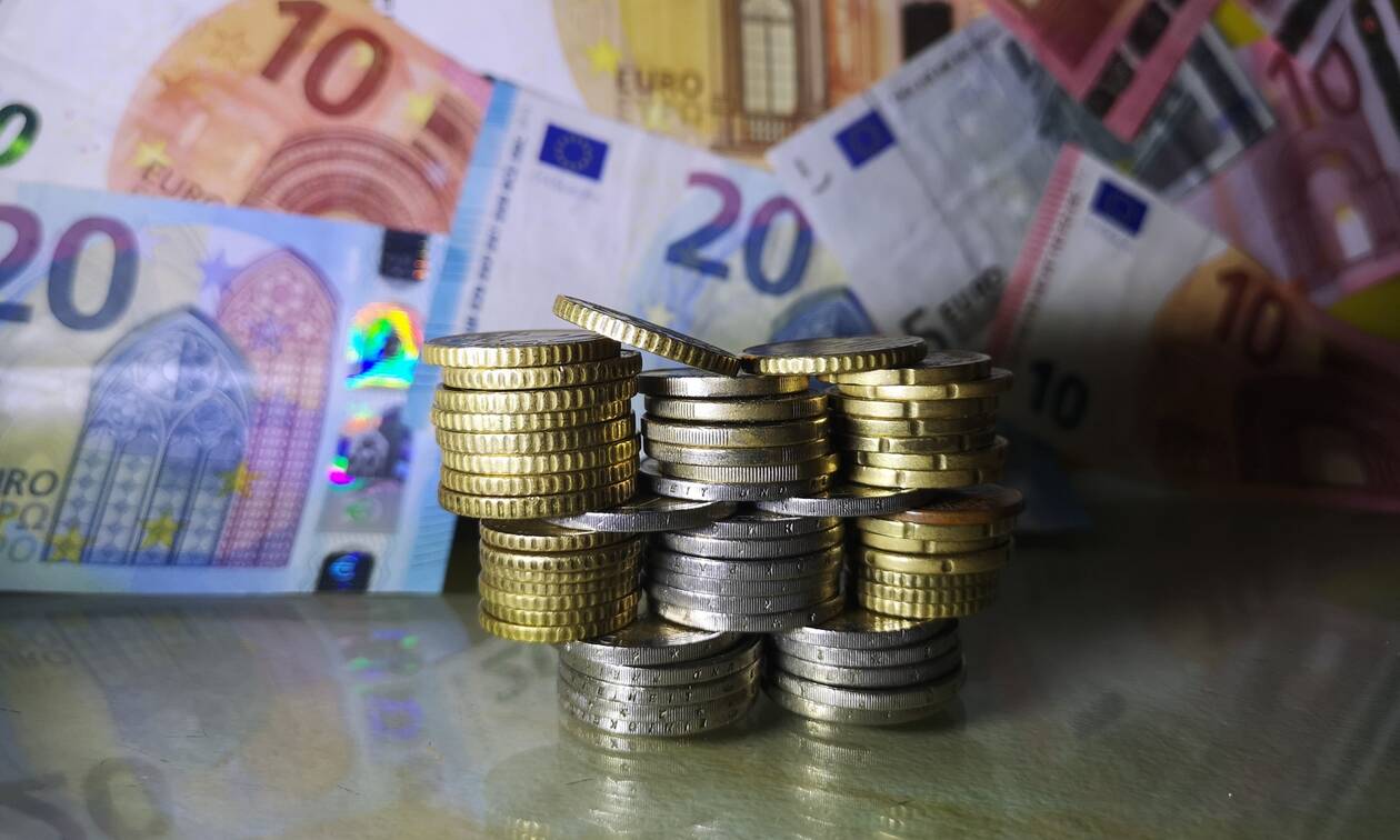 Επίδομα ακρίβειας 300 ευρώ πριν το Πάσχα: Ποιοι θα το λάβουν