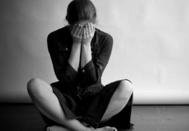 Νέα έρευνα για τις επιπτώσεις του κορωνοϊού: Αυξημένος ο κίνδυνος κατάθλιψης σε νοσήσαντες ακόμα και έναν χρόνο μετά