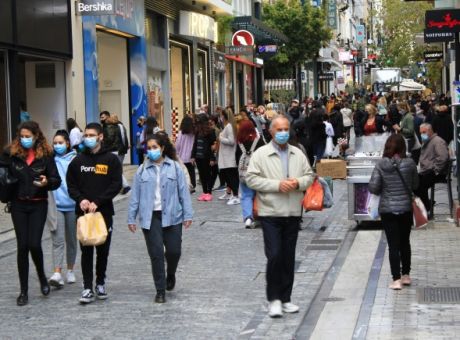 Νέα μέτρα στήριξης: Τι κερδίζουν νοικοκυριά και επιχειρήσεις