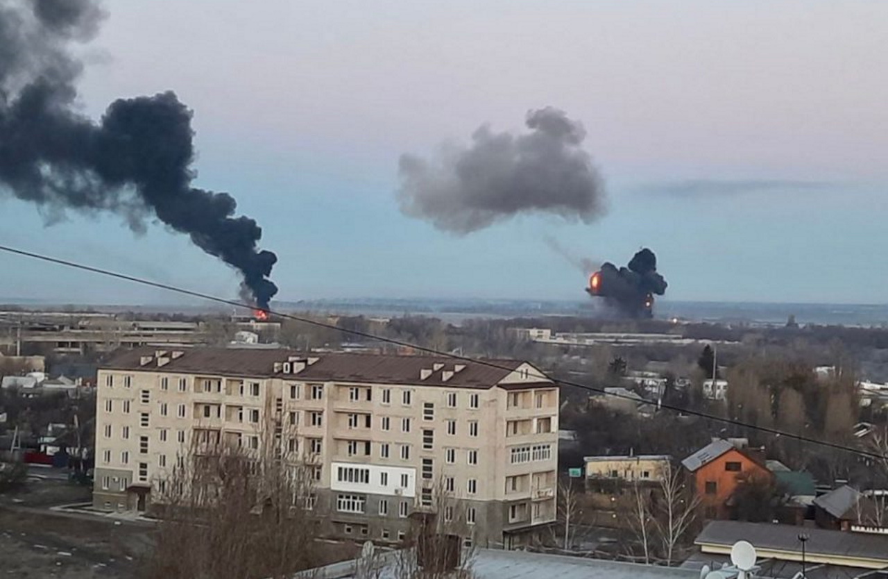 Πόλεμος στην Ουκρανία: Ηχούν ξανά οι σειρήνες στη Μαριούπολη – Φόβοι για αεροπορικούς βομβαρδισμούς