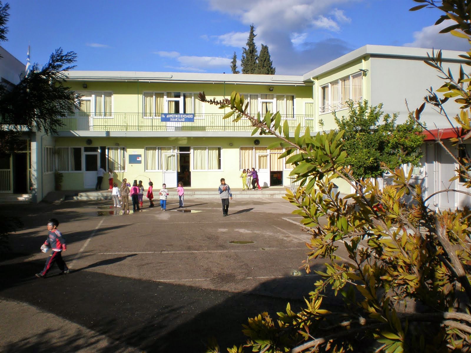 Ανησυχία για τα αυξημένα κρούσματα στα σχολεία της Χαλκίδας: Η ανακοίνωση του Συλλόγου Δασκάλων και Νηπιαγωγών