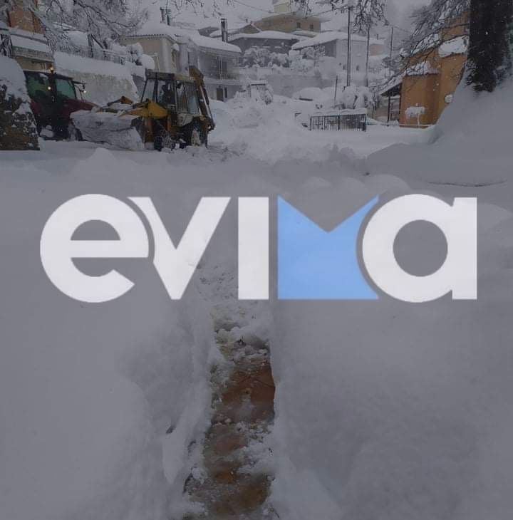 Κακοκαιρία «Φίλιππος»: Μας «έθαψε» το χιόνι λέει ο δήμαρχος Μαντουδίου Λίμνης Αγίας Άννας στο evima.gr