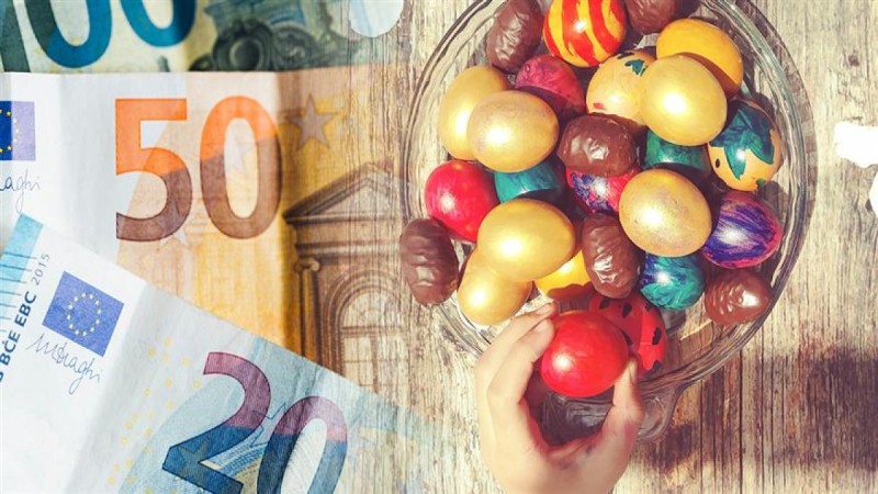 Ψυχρολουσία με έκτακτο δώρο Πάσχα: Ποιοι μένουν εκτός, πότε αναμένονται χρήματα στα ATM