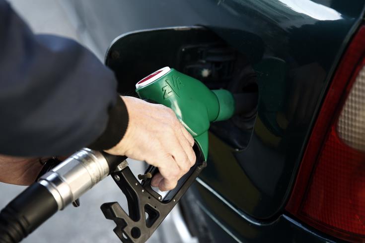 Πετρέλαιο: Μεγάλη πτώση στην τιμή στην αντλία – Αύξηση για τη βενζίνη