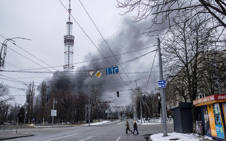 Πόλεμος στην Ουκρανία: Νεκροί και τραυματίες από την επίθεση στον πύργο τηλεόρασης του Κιέβου