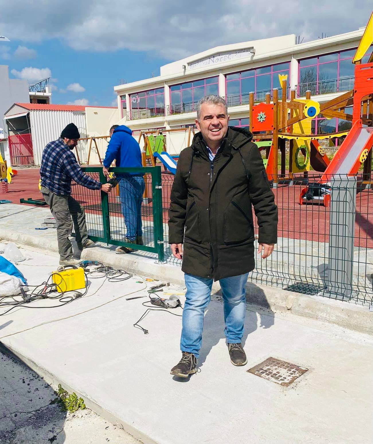 Κάρυστος: Αναβαθμίζεται η παιδική χαρά