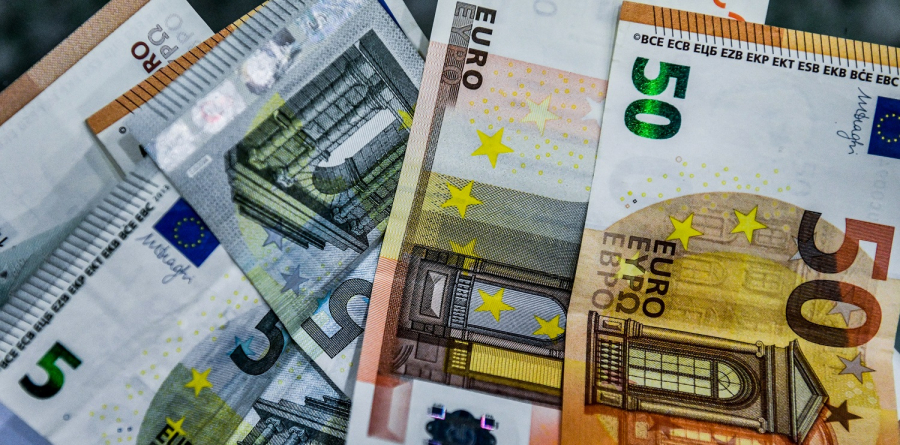 Επιταγή ακρίβειας: Μέχρι την Μεγάλη Πέμπτη στους λογαριασμούς των δικαιούχων τα 200 ευρώ