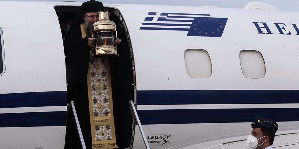 Άγιο Φως: Έτσι θα «ταξιδέψει» το Μεγάλο Σάββατο σε όλη την Ελλάδα