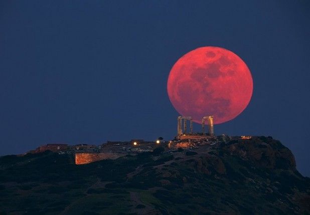 Ανοιξιάτικο φεγγάρι: Σήμερα το βράδυ η ρόζ πανσέληνος